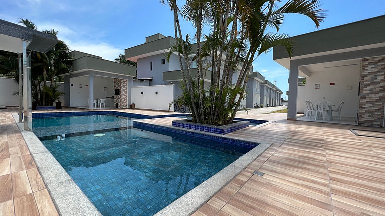 Duplex 03 suítes a 400m da praia