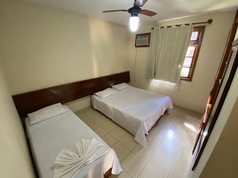 128 - quarto e sala a 100m da praia