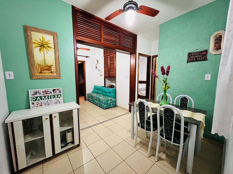 128 - quarto e sala a 100m da praia