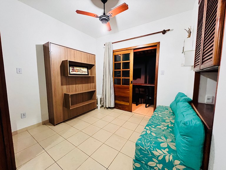 128 - quarto e sala a 100m da praia