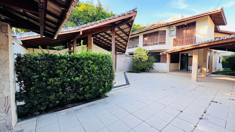 casa ampla individual no mundaí 400m da praia