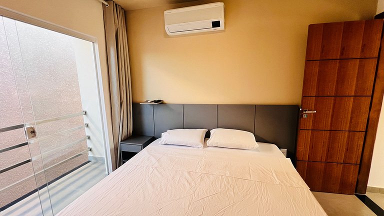 Duplex em cond. com 2 piscinas e 4 churrasqueiras