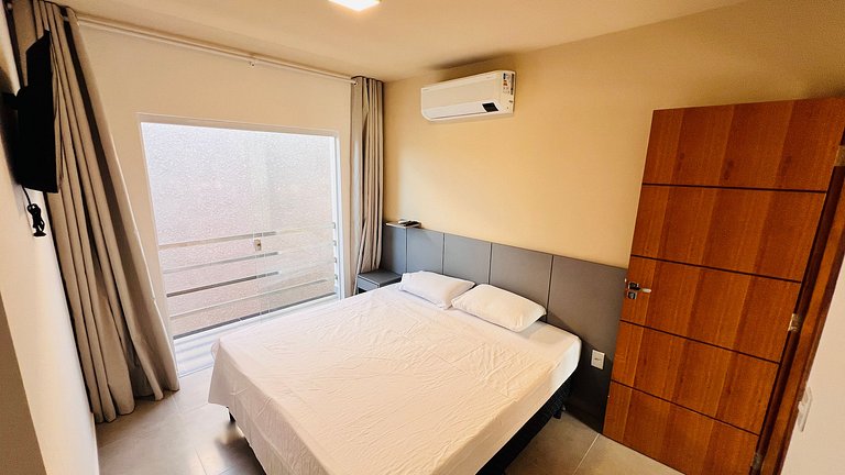 Duplex em cond. com 2 piscinas e 4 churrasqueiras