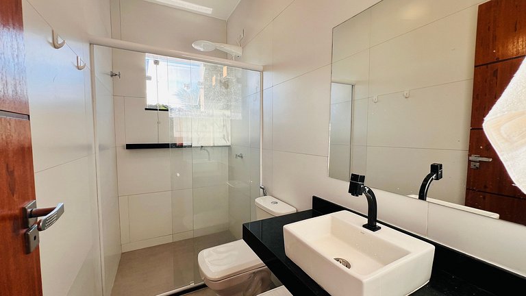 Duplex em cond. com 2 piscinas e 4 churrasqueiras