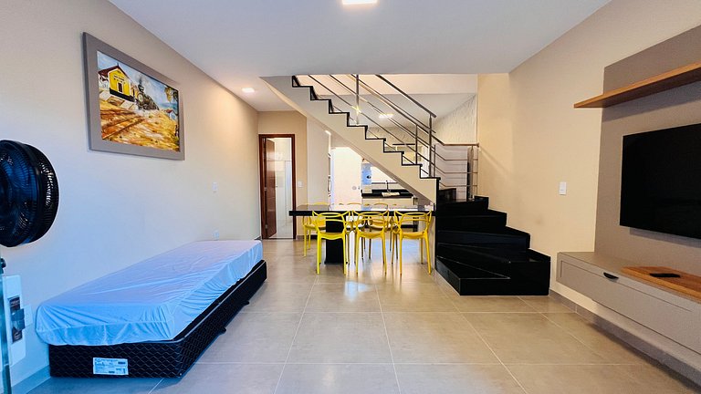 Duplex em cond. com 2 piscinas e 4 churrasqueiras