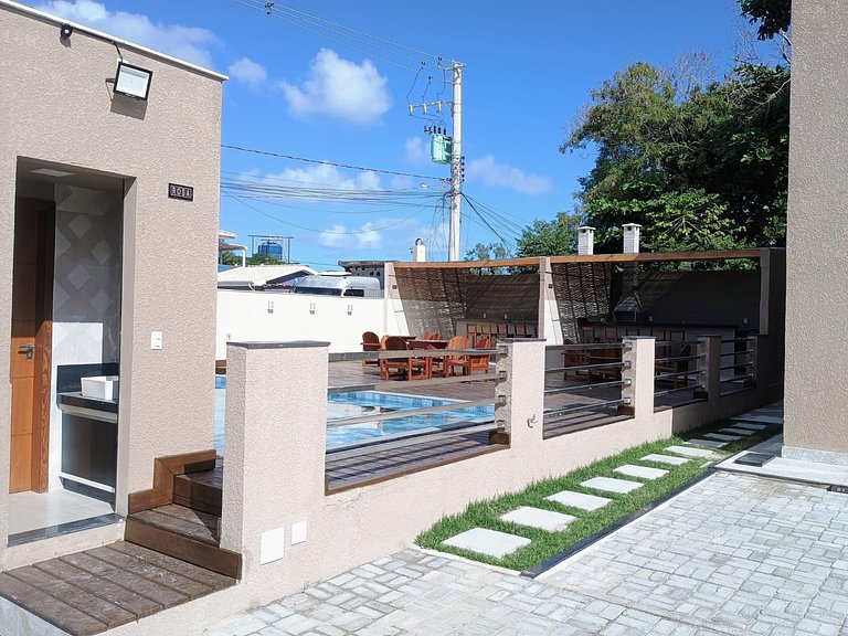 Duplex em cond. com 2 piscinas e 4 churrasqueiras