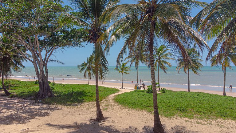 Casa individual com 3/4 apenas 100m da praia