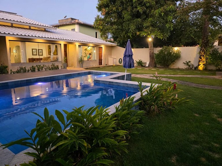 Casa individual com 3/4 apenas 100m da praia