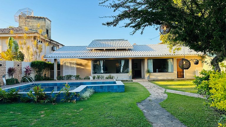 Casa individual com 3/4 apenas 100m da praia
