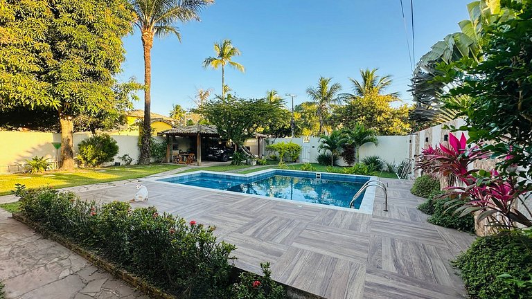 Casa individual com 3/4 apenas 100m da praia