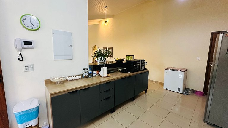 Casa individual com 3/4 apenas 100m da praia